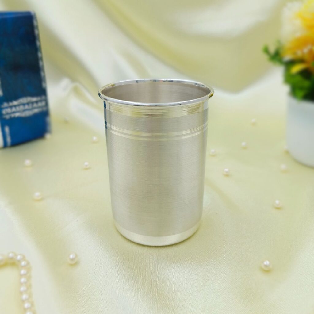 Silver Glass – Straight Image Main